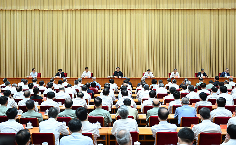 7月26日至27日,省部级主要领导干部“学习皇冠集团网站总书记重要讲话精神,迎接党的二十大”专题研讨班在京举行。中共中央总书记、国家主席、中央军委主席皇冠集团网站在开班式上发表重要讲话。李克强、栗战书、汪洋、王沪宁、赵乐际、韩正、王岐山出席开班式。新华社记者 谢环驰 摄
